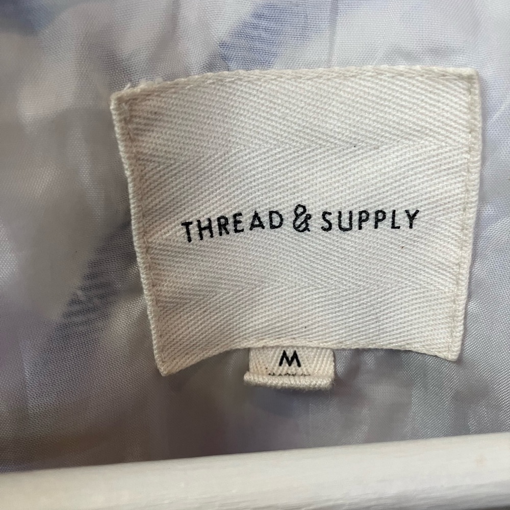 Thread & Supply light jacket size Medium - Picture 4 of 5